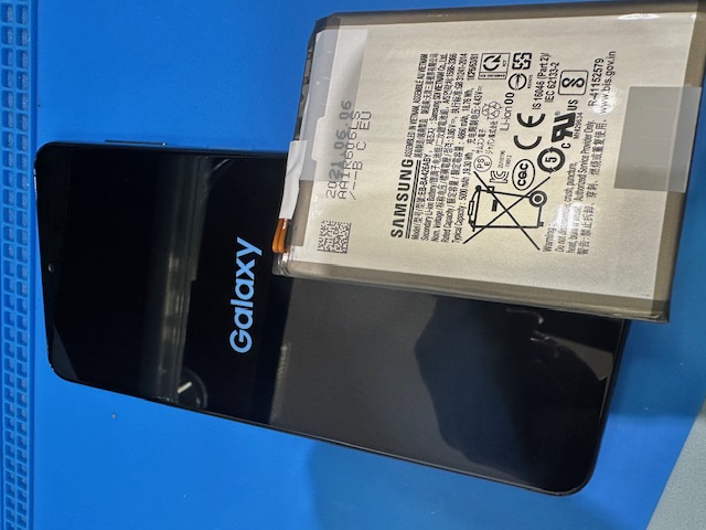 電源が付かないGalaxy修理可能！GalaxyA32のバッテリー交換！！