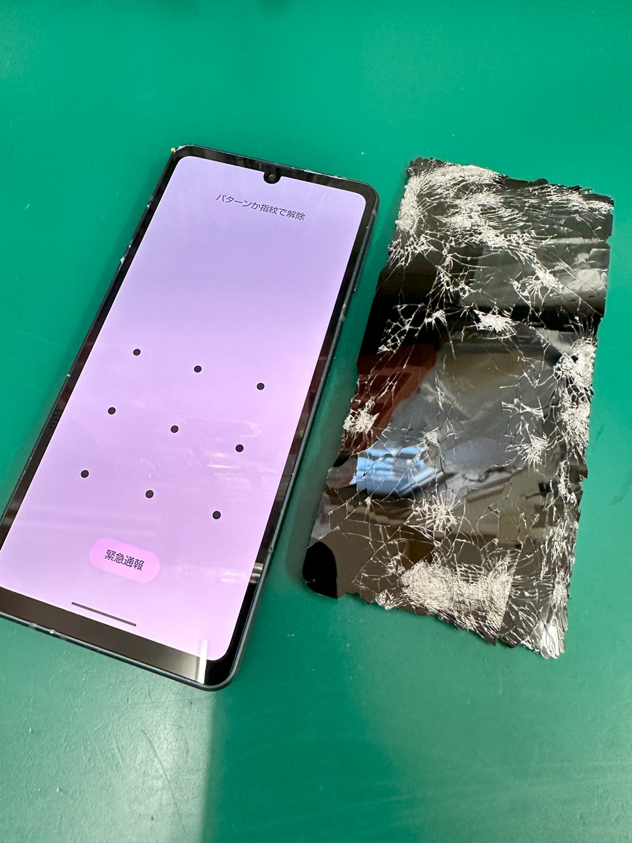 スマホが車に轢かれても諦めないでご相談ください【スマホ修理工房熊谷店】