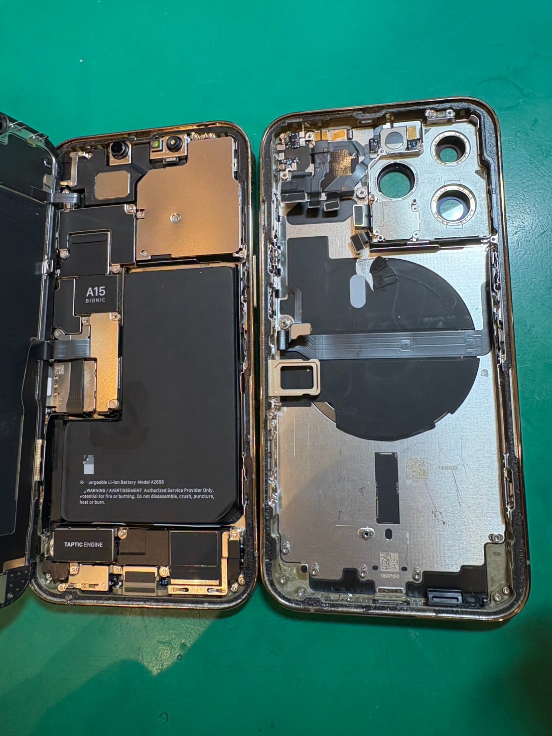 iphone13proのバックパネル(移植)交換をさせていただきました!