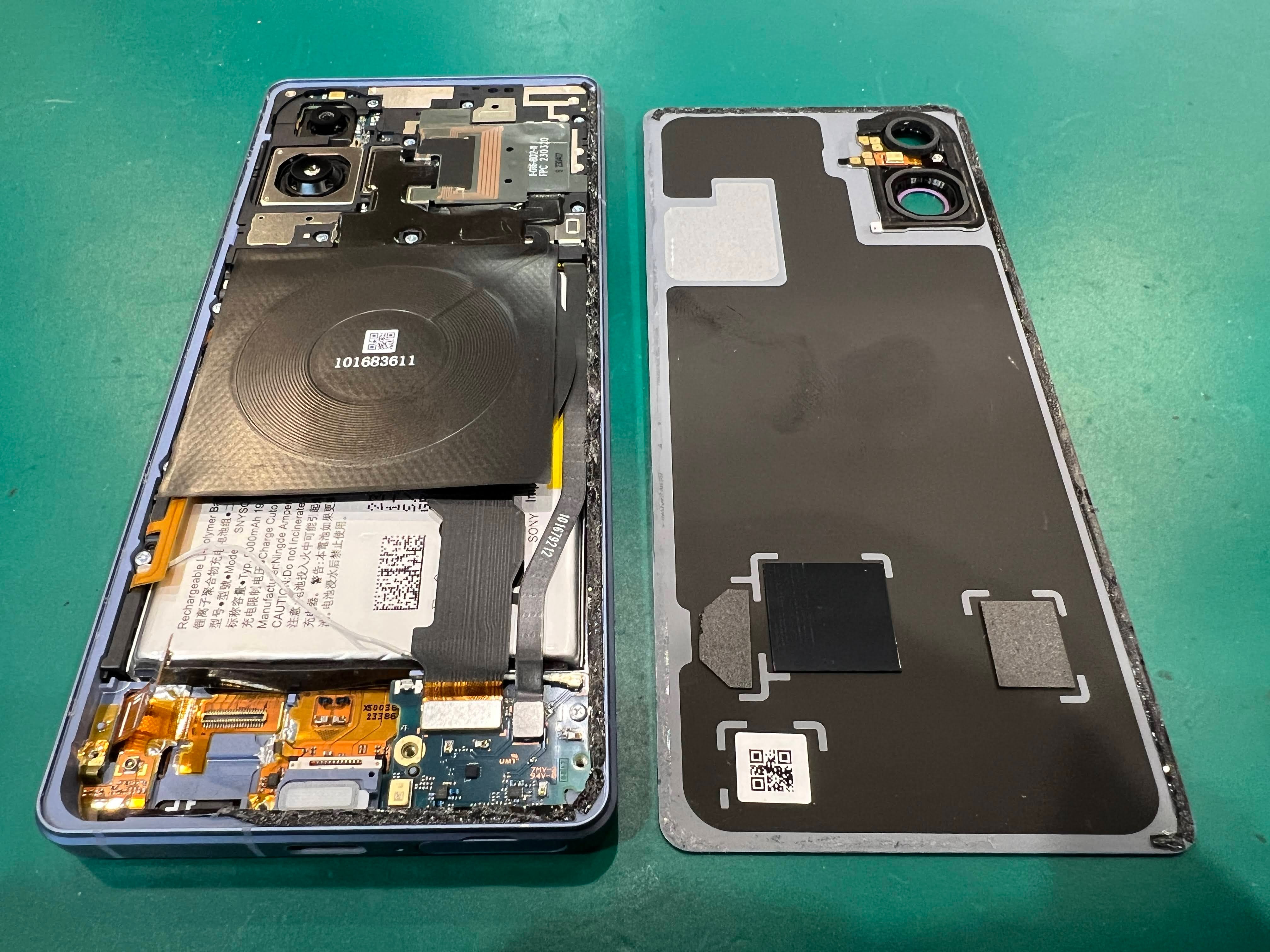 Xperia 5 V 液晶表示不良修理｜落下ダメージも画面交換で解消【スマホ修理工房ペリエ千葉店】