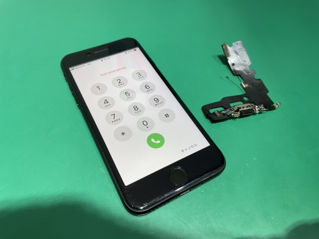 ⚡🔋iPhoneSE2(アイフォン第2世代)コネクタ交換🔋⚡