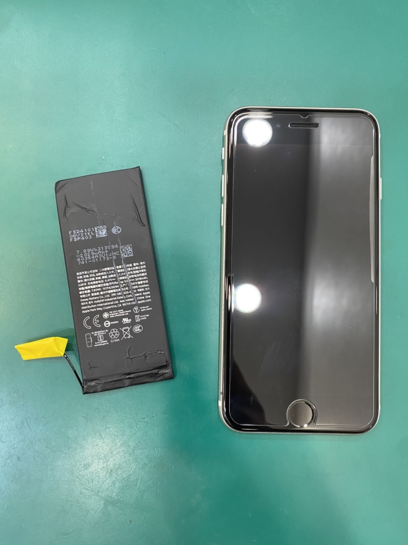 iPhoneSE3のバッテリーを交換しました！スマホ修理工房テラスモール湘南店