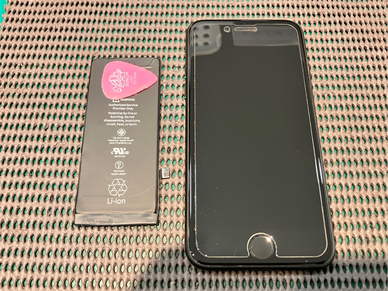 iPhoneSE2のバッテリー交換を行いました! -スマホ修理工房浦和パルコ店-