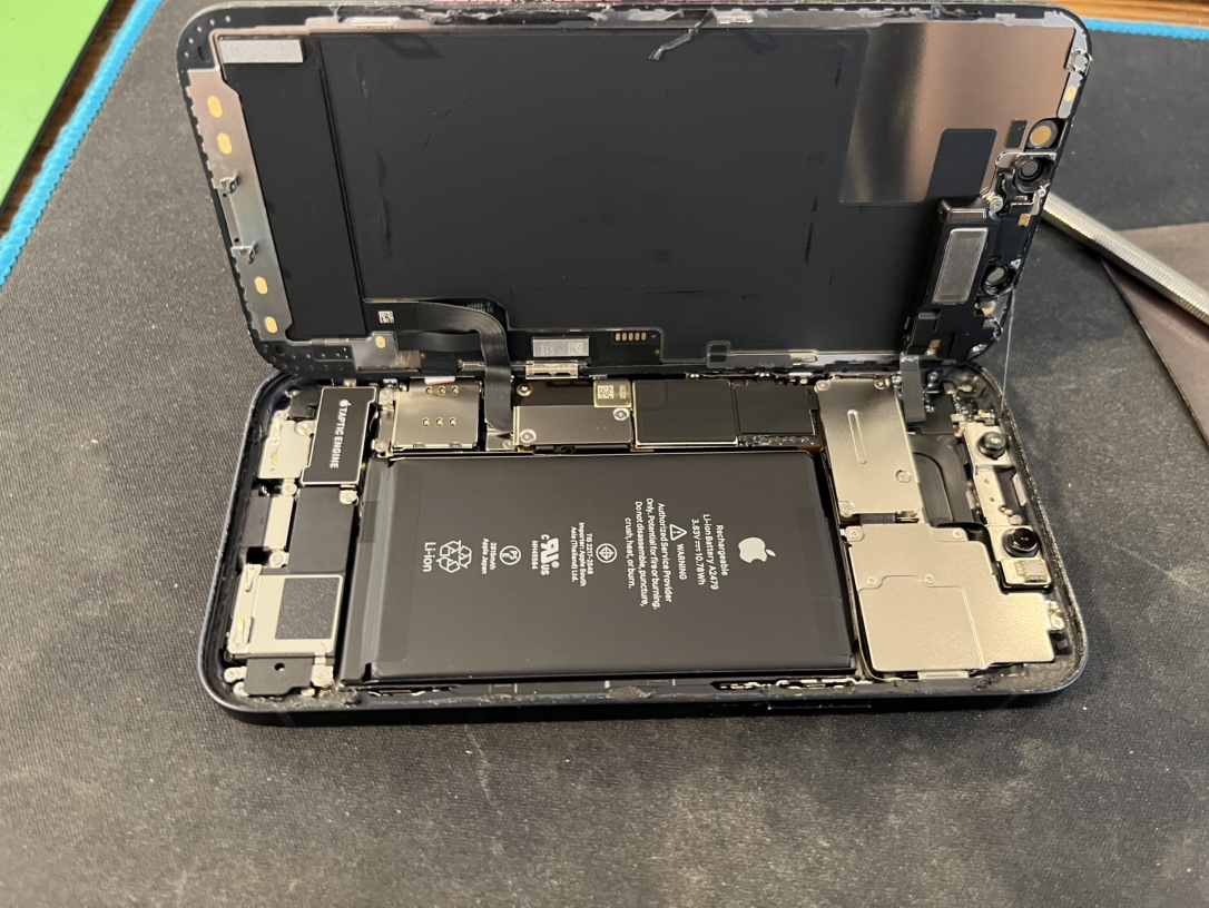 iPhone 12バッテリー交換