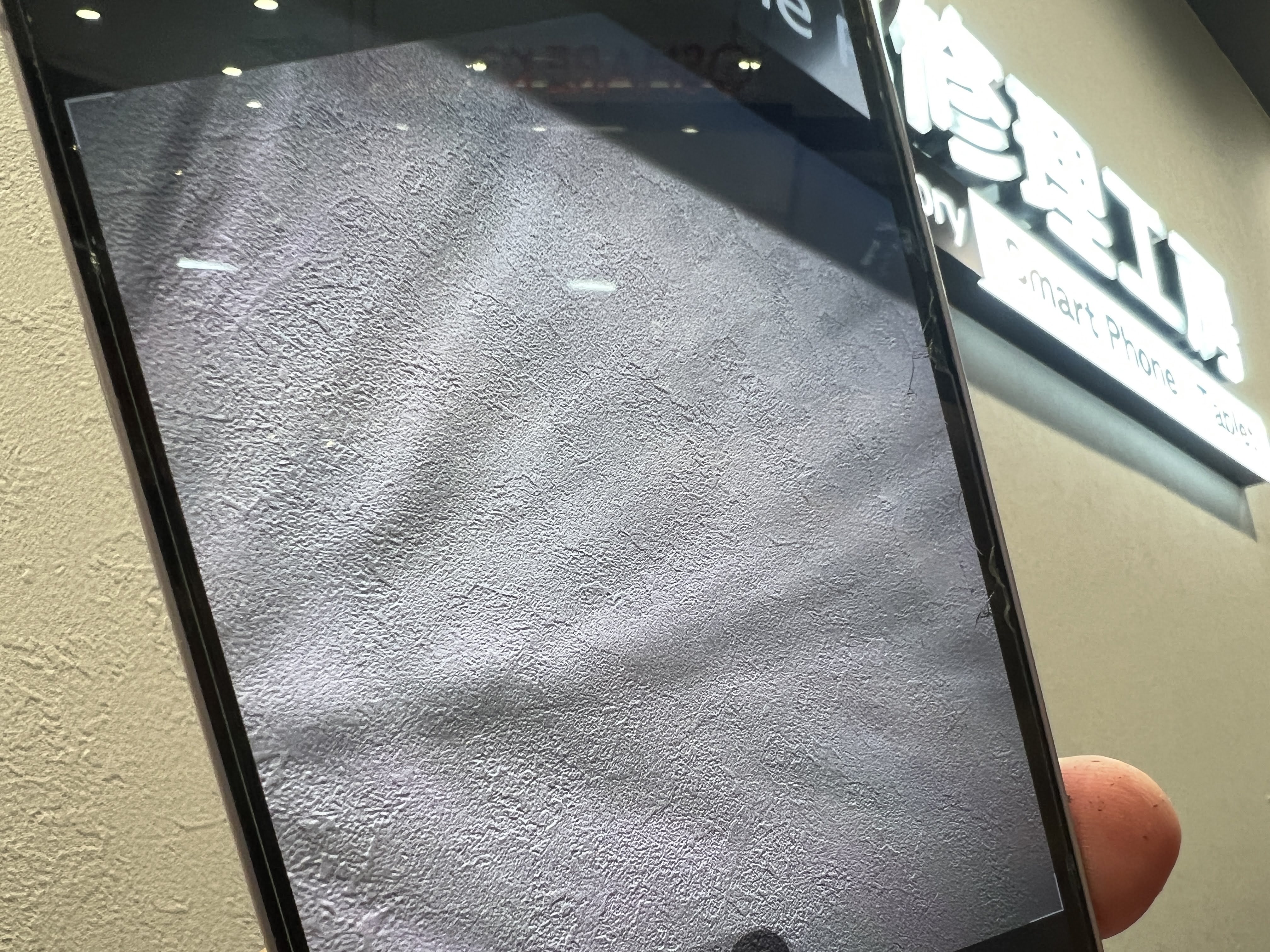 iPhone14Plus（アイフォン）アウトカメラ交換！“ひび模様”写真を60分で解消