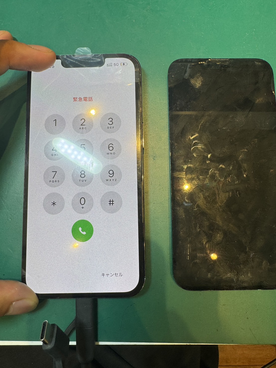 画面が緑色に...iPhone13Proの画面交換修理【スマホ修理工房荻窪タウンセブン店】