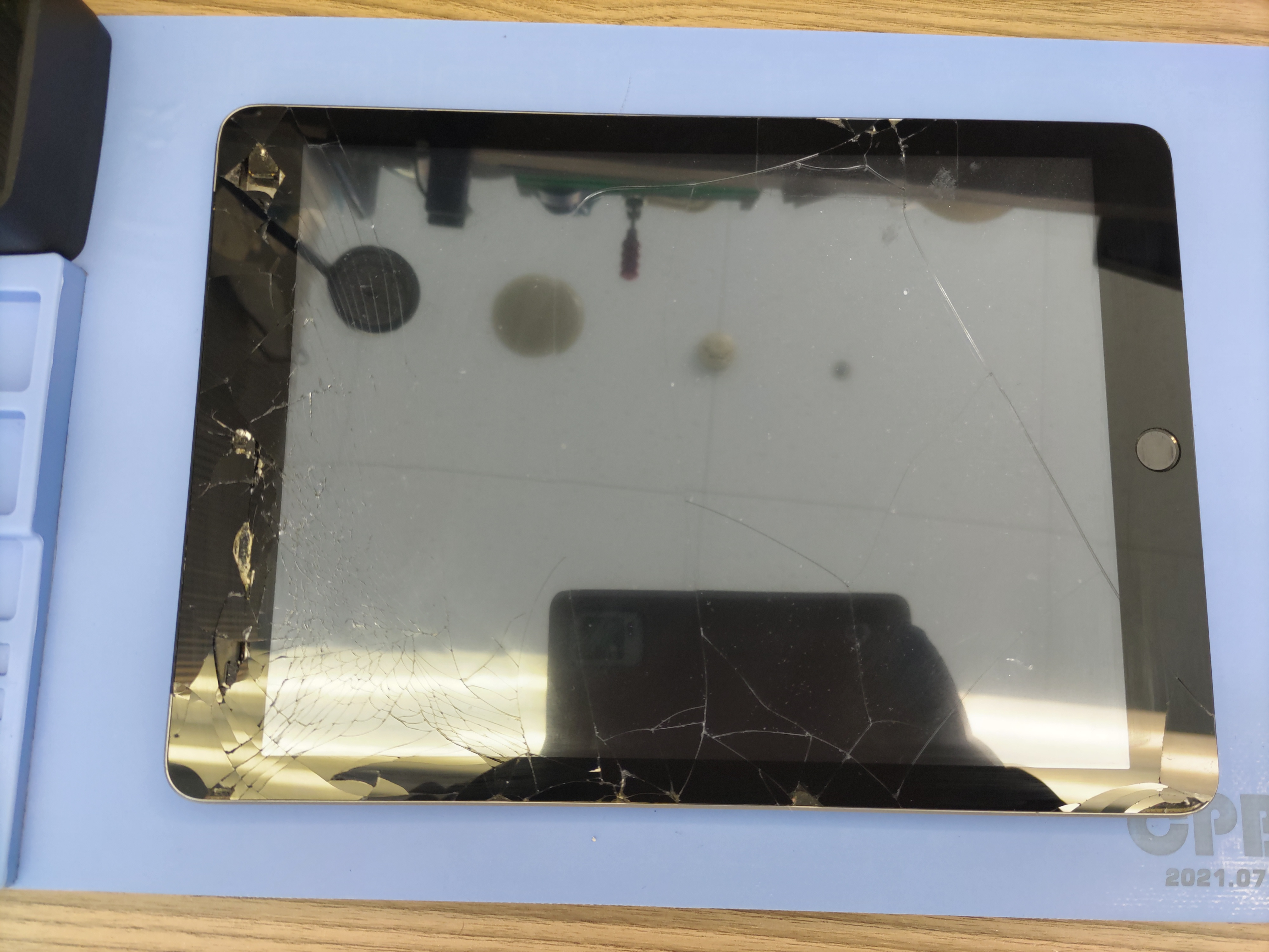 【iPad6】アイパッド第六世代のガラス割れはスマホ修理工房カインズ前橋吉岡店へお任せください！