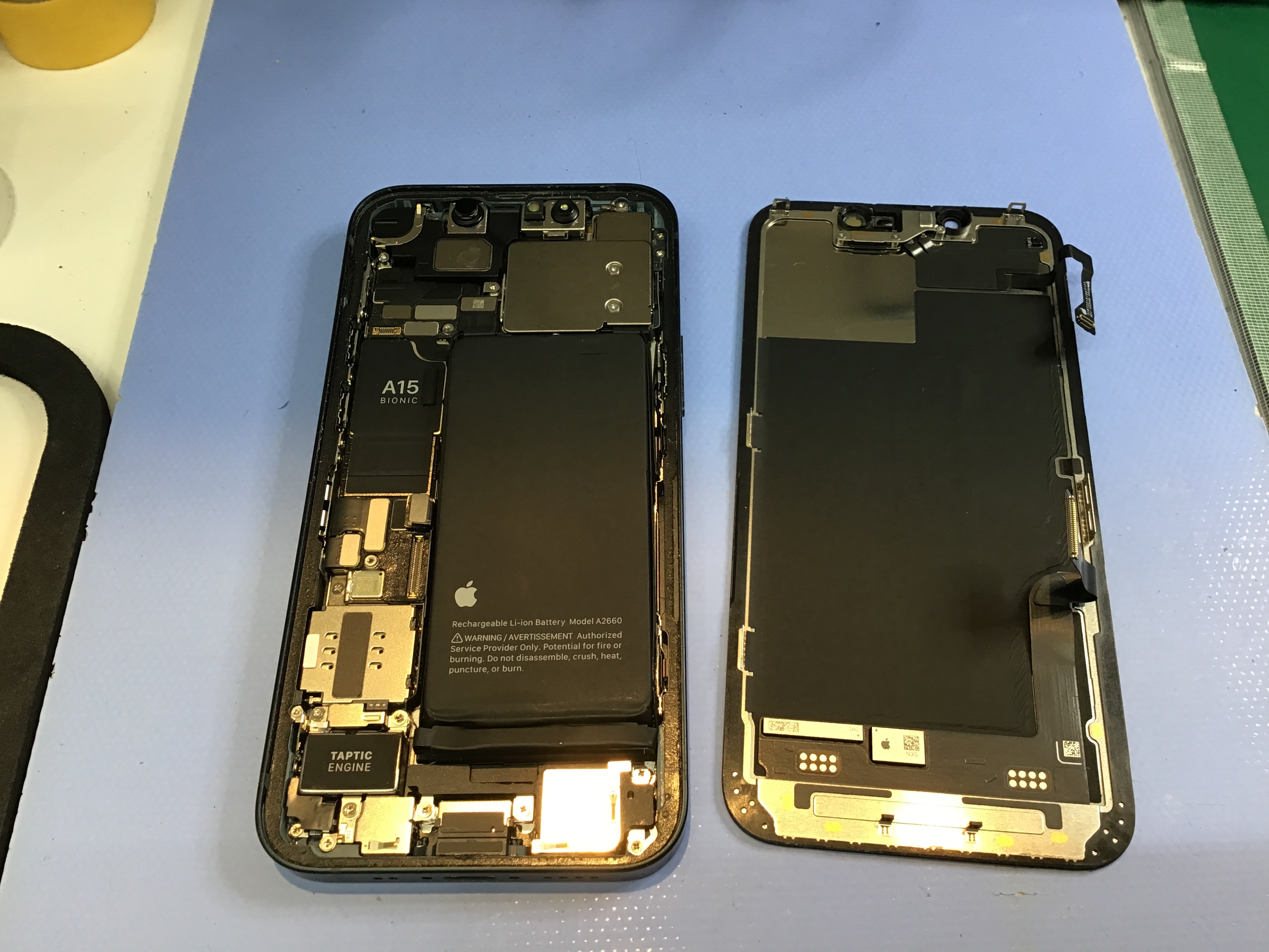 iPhone13miniのバッテリー交換は、データそのまま・即日修理のスマホ修理工房京王聖蹟桜ヶ丘ショッピングセンターB館店へ！