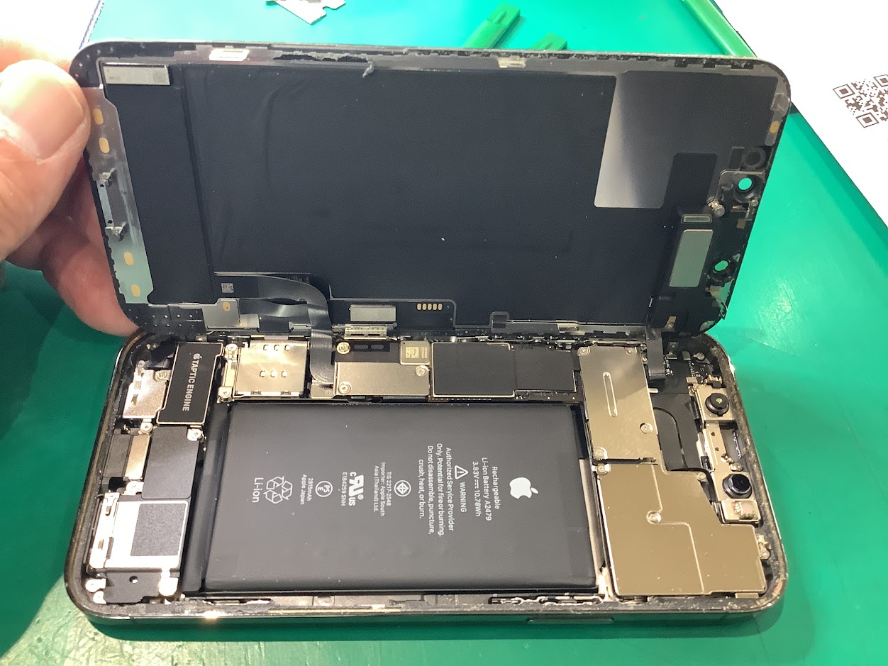 iPhone12Proのバッテリー交換ならデータそのまま・最短即日修理のスマホ修理工房グランデュオ蒲田店へ！