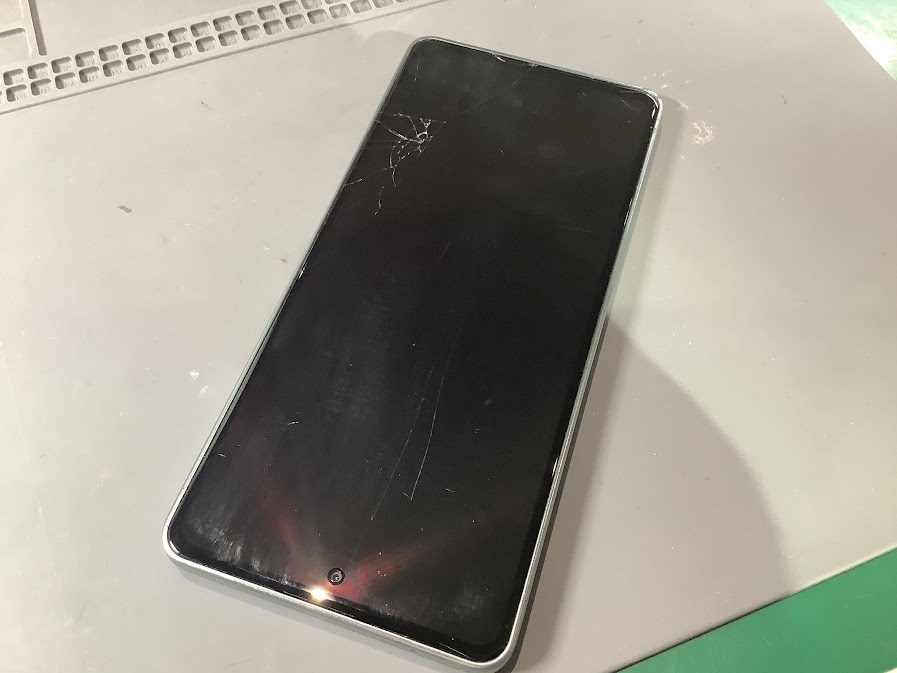 arrowsのバッテリー交換ならデータそのまま・最短即日修理のスマホ修理工房聖蹟桜ヶ丘駅ショッピングセンターB館店へ!