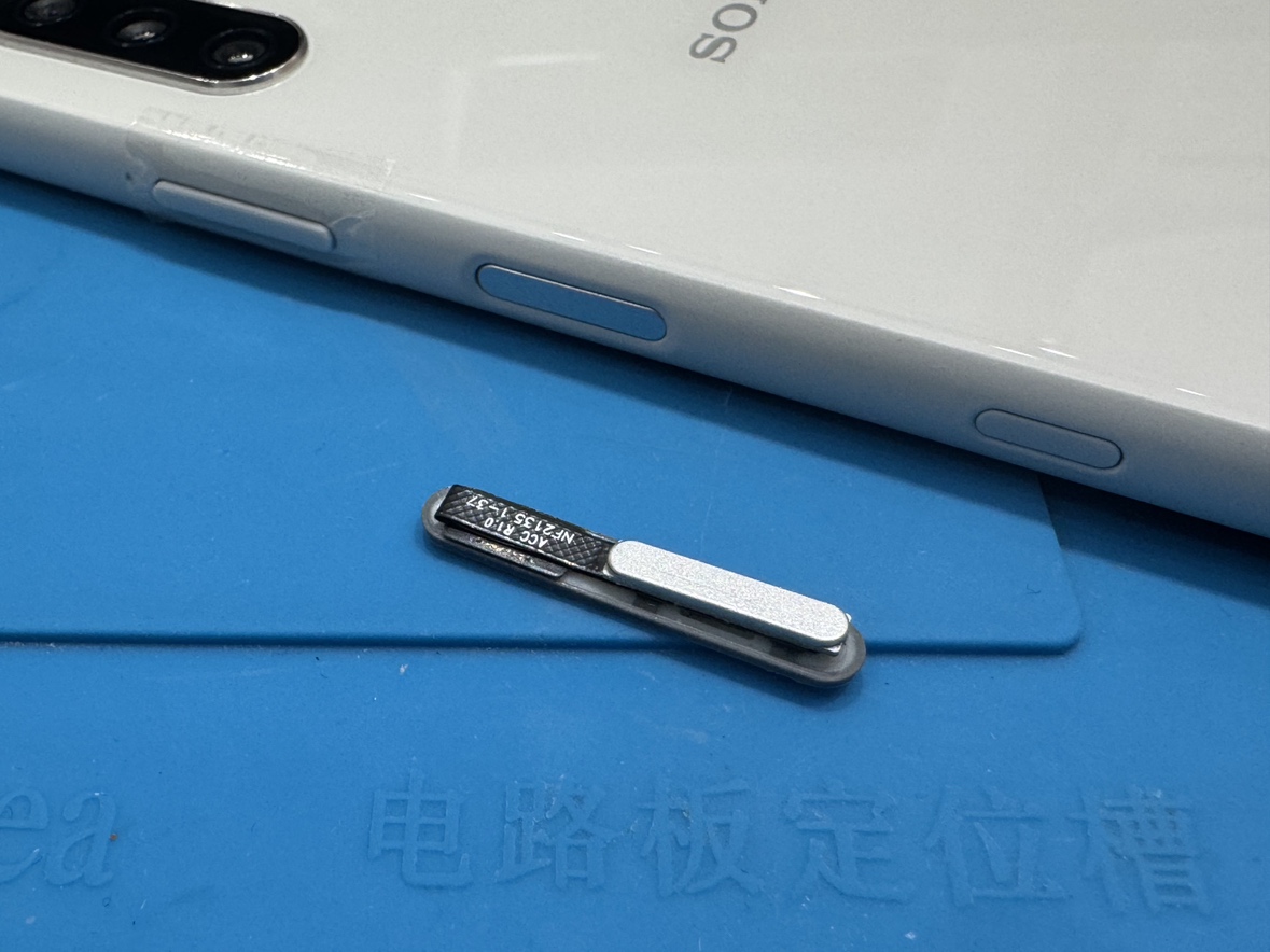 電源ボタン修理もお任せください！スマホ修理工房アル・プラザ小杉店