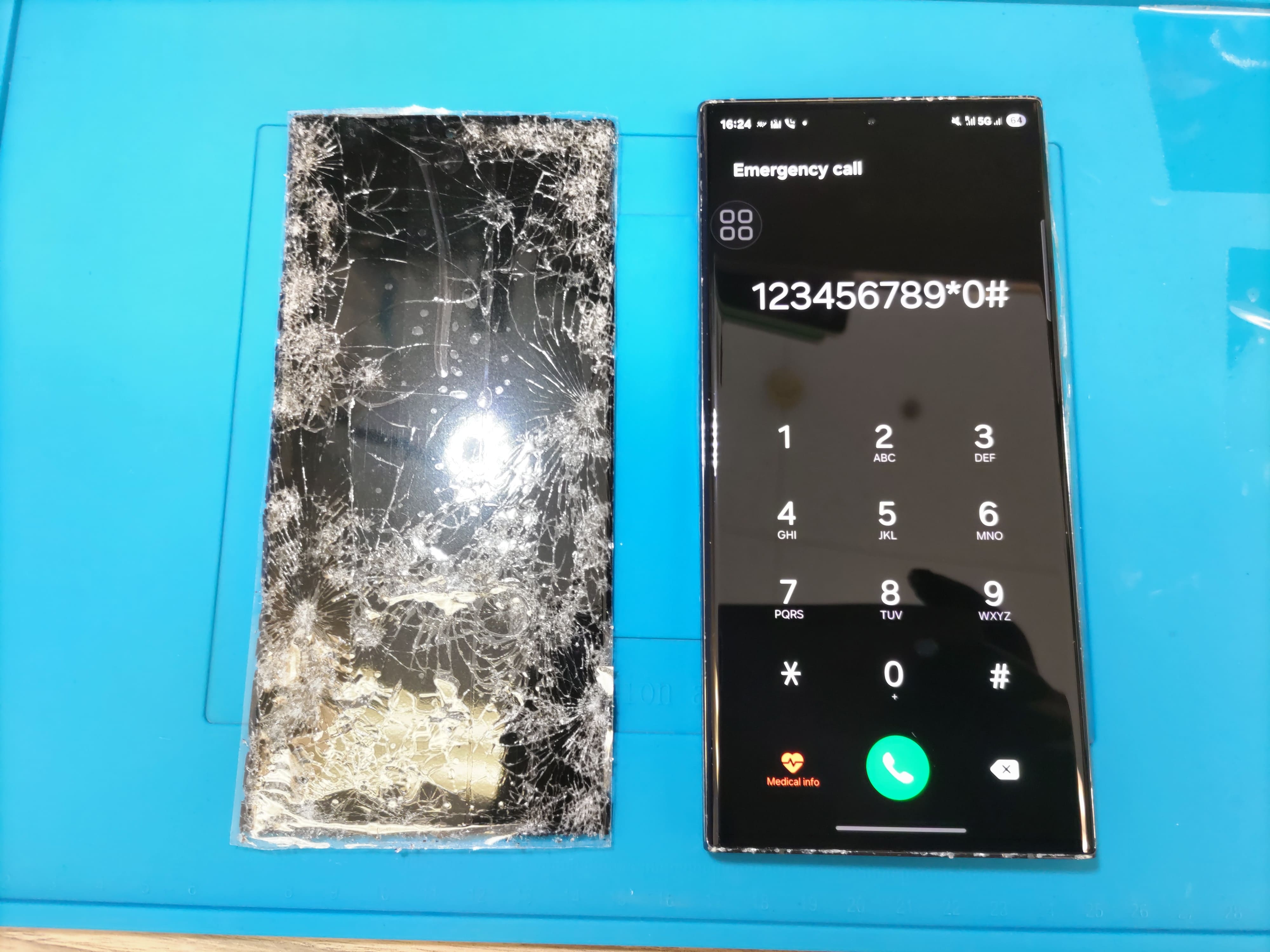 Galaxy S23 Ultra】液晶がバキバキに割れたらスマホ修理工房カインズ 