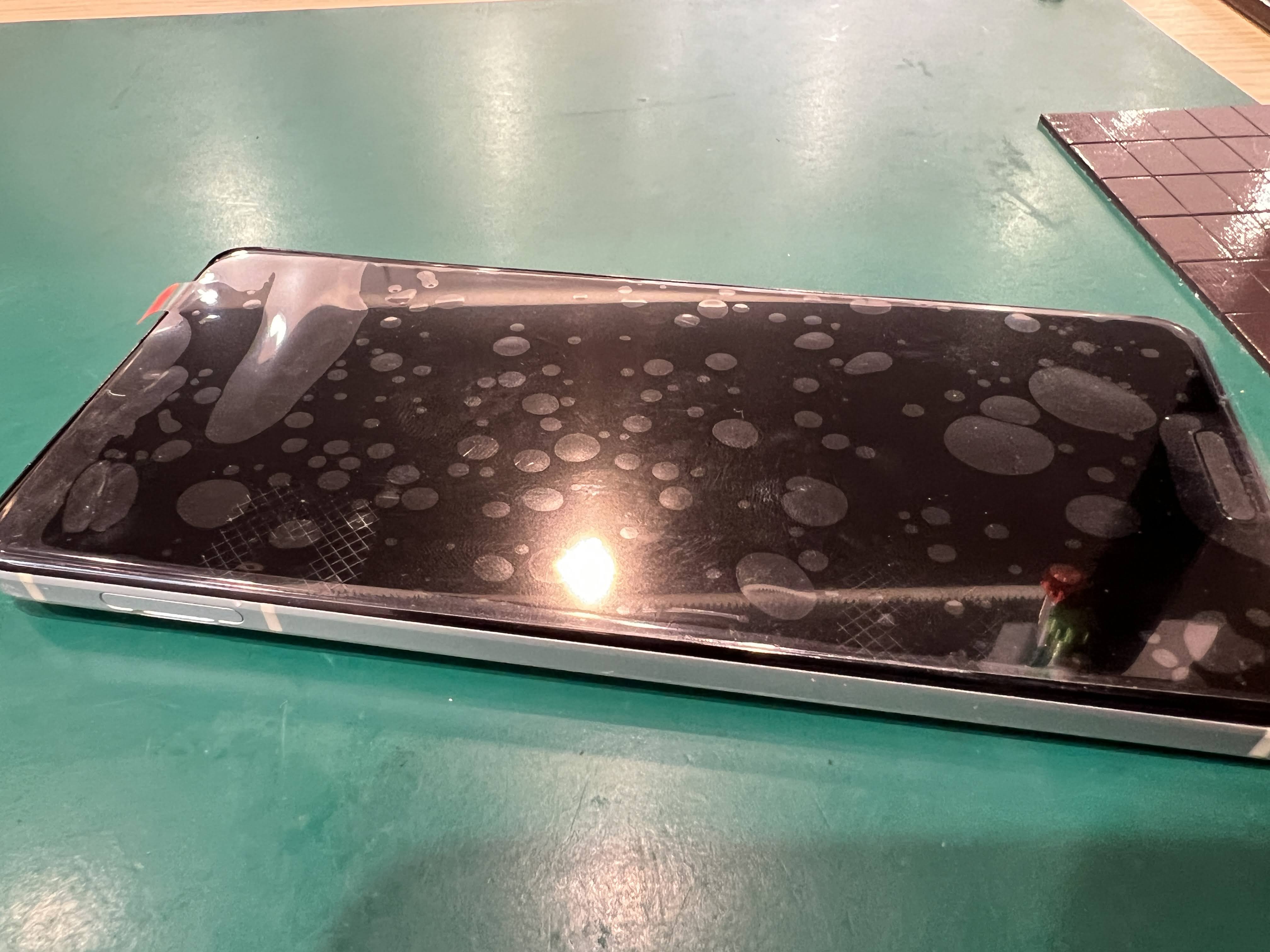 AQUOS R5G（アクオス）画面交換！画面割れも直ります！【スマホ修理工房ペリエ千葉店】