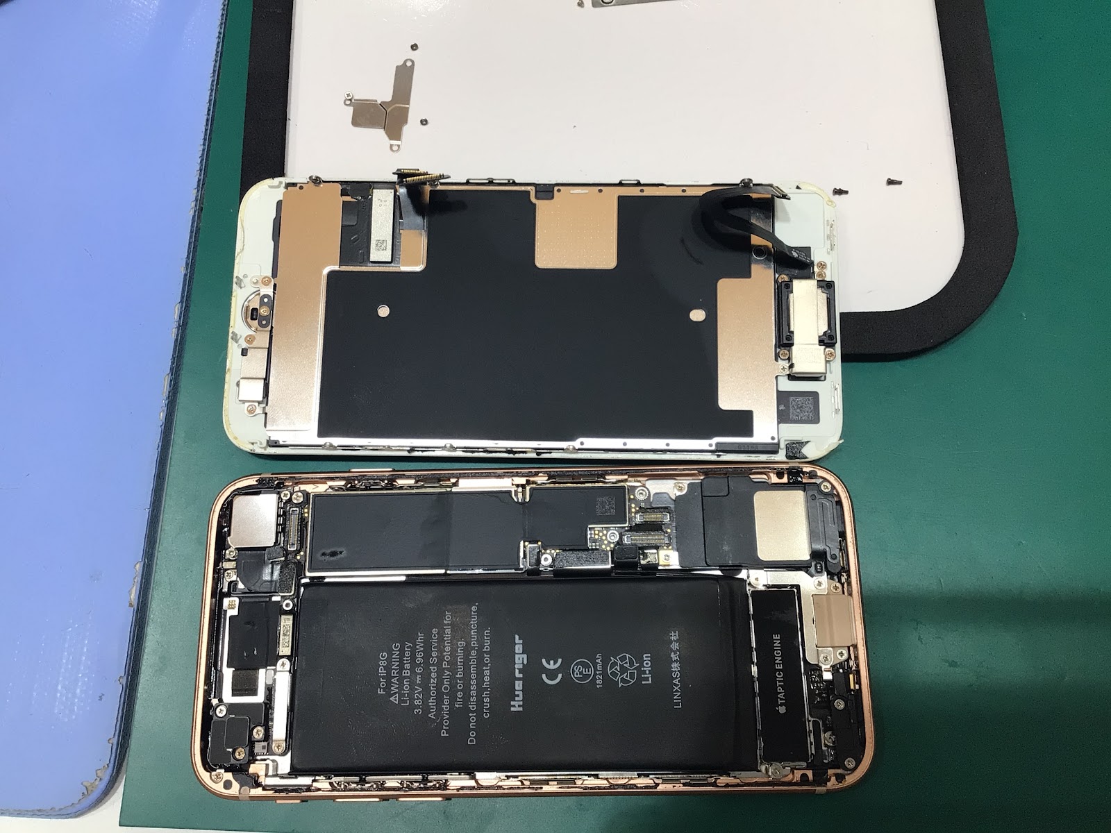 iPhone8のバッテリー交換は、データそのまま・即日修理のスマホ修理工房イーアス高尾店へ！