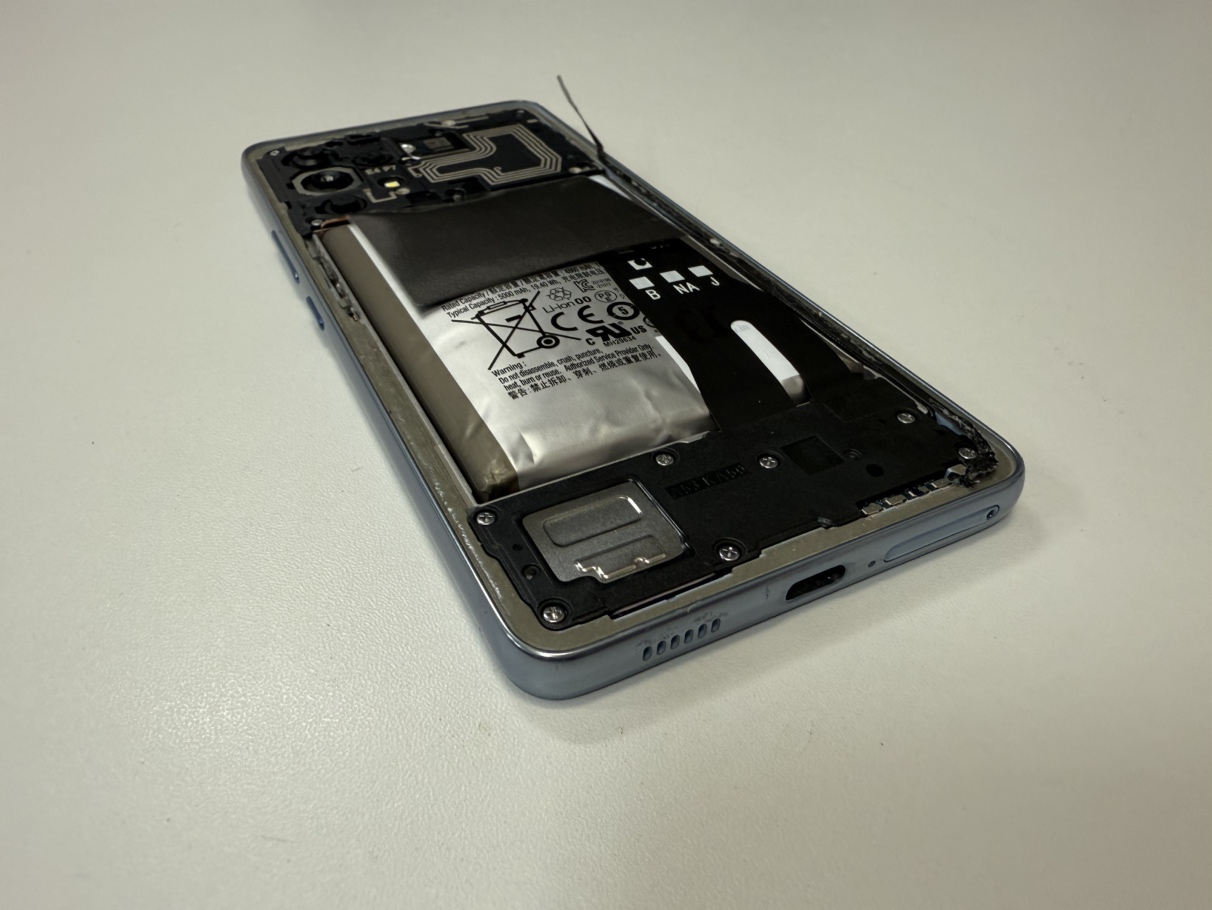 Galaxy A53のバッテリー膨張修理もご対応可能です
