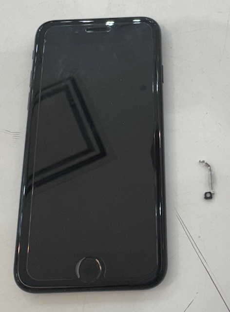 🔧📱iPhoneSE3(アイフォン第3世代)NFCアンテナ交換・修理📱🔧