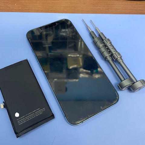 iPhone13 バッテリー交換