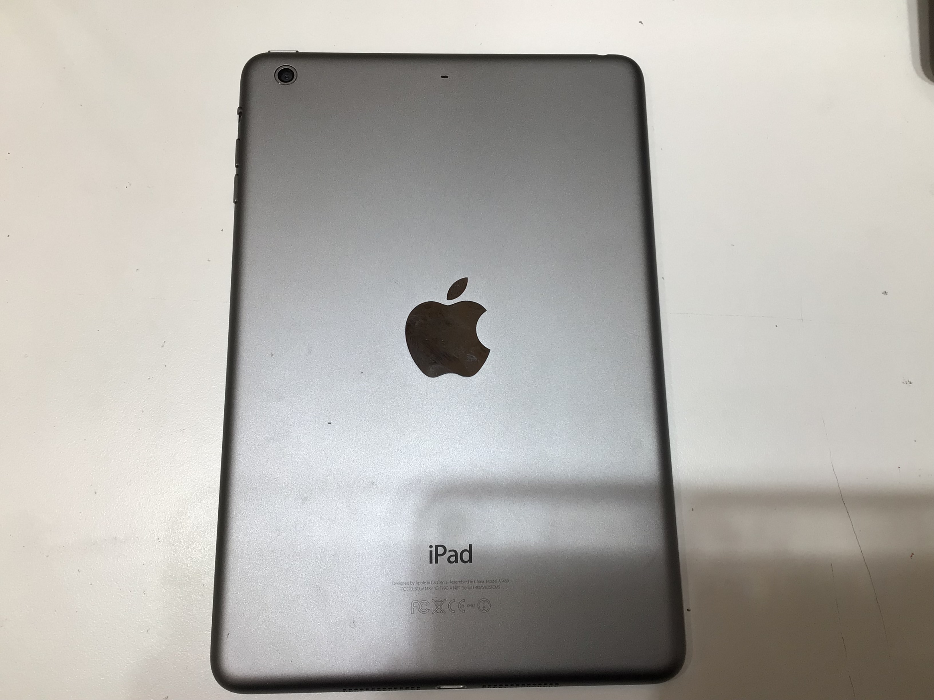 iPad8の画面交換ならデータそのまま・最短即日修理のスマホ修理工房西八王子店へ！