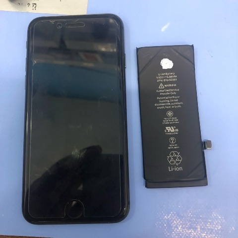 iPhone8 バッテリー交換