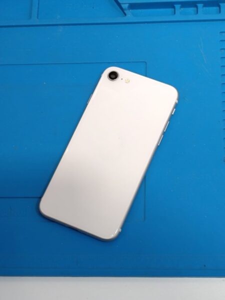 iPhoneSE3（アイフォン）バッテリーの減りが早い？当店にお任せください！