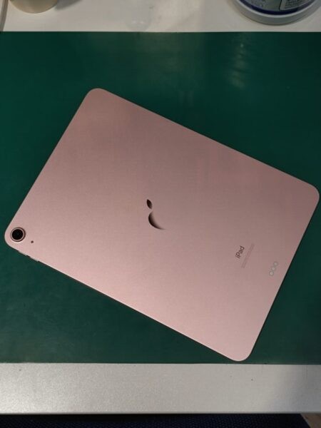 iPad Air 4（アイパッド）充電してないと使えない！そんな時は当店へ！