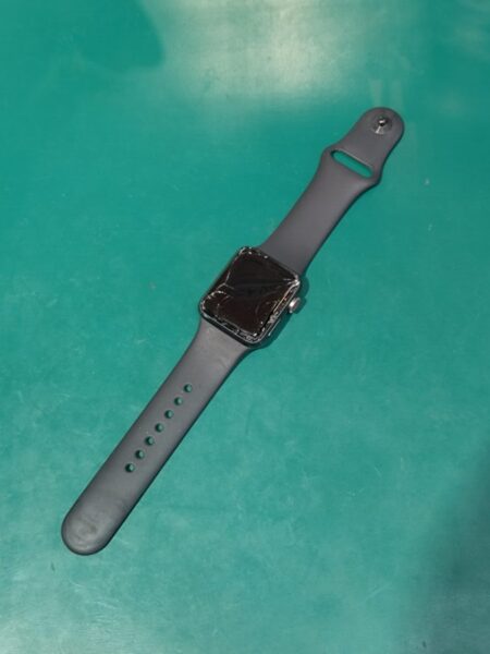 AppleWatch（アップルウォッチ）画面が割れてしまった！？当店で修理します！