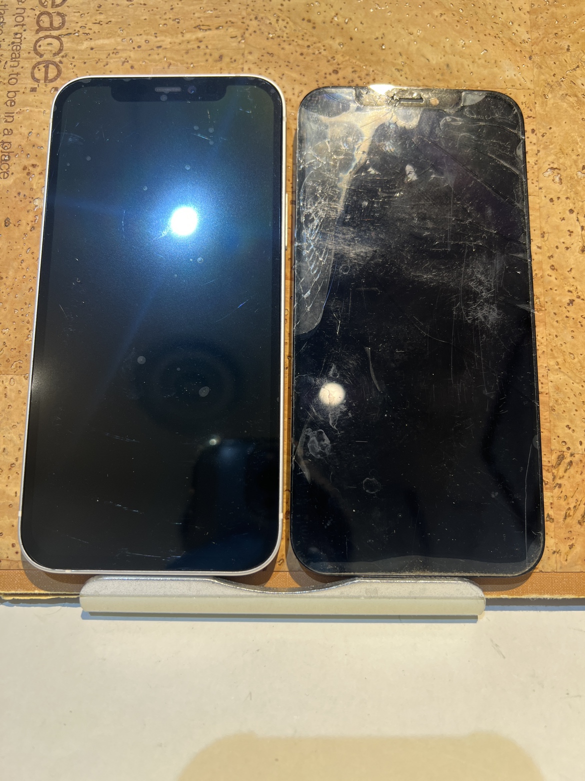 スマホの画面が割れちゃった！どうしよう！そんな時はスマホ修理工房　広島パルコ新館店へ！
