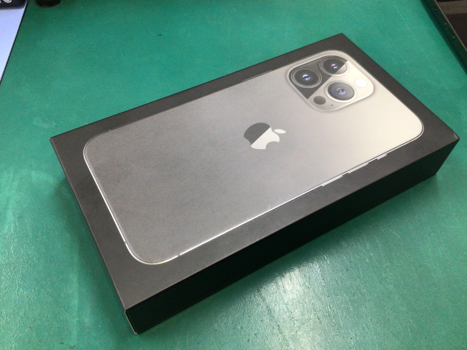 iPhone13ProMaxならデータそのまま即日修理可能なiPhone修理工房海老名ビナウォーク店へ！