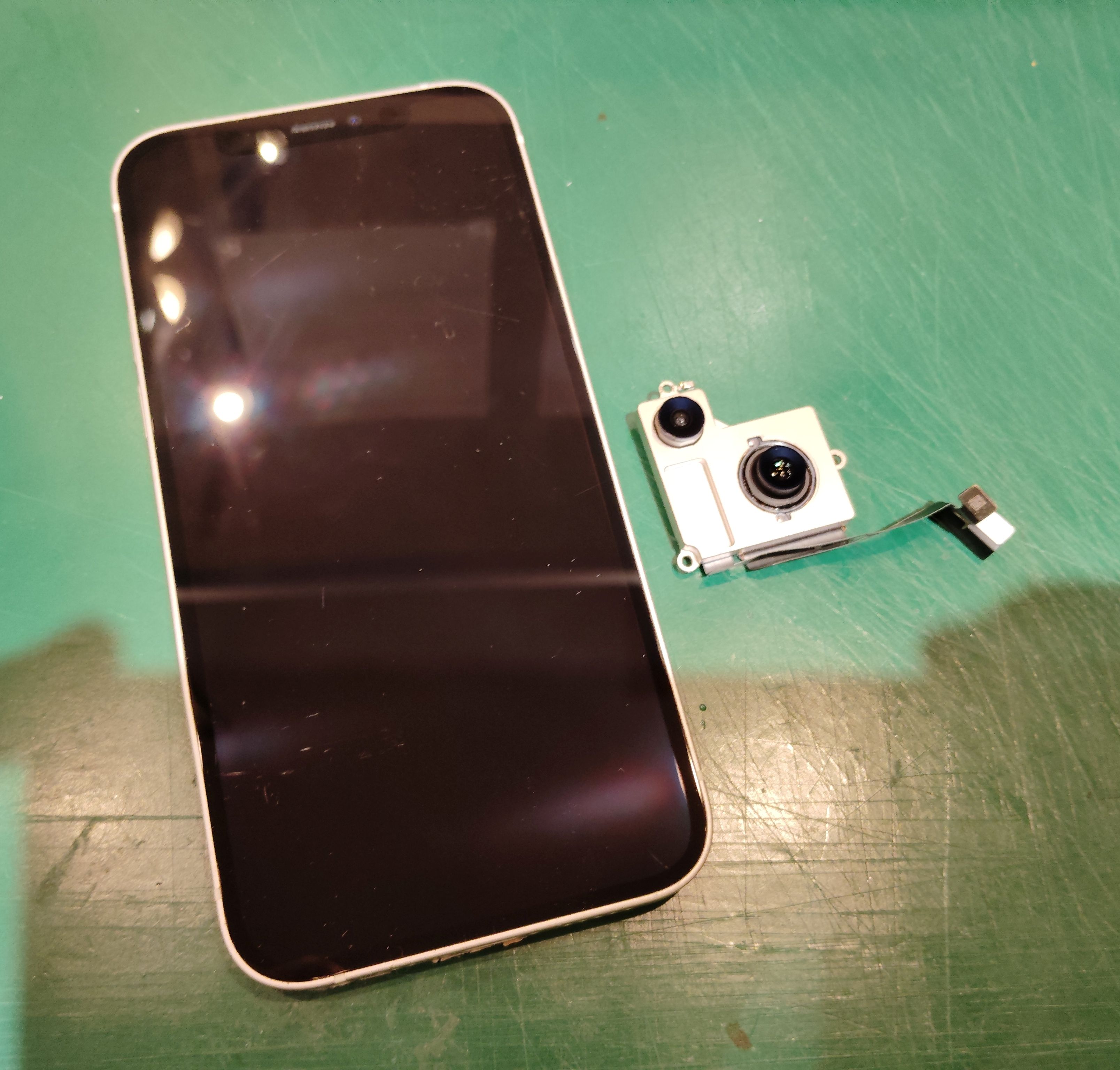 【iPhone14】カメラのピントが合わなくなったアイフォン14のカメラを交換　スマホ修理工房イオン北浦和店