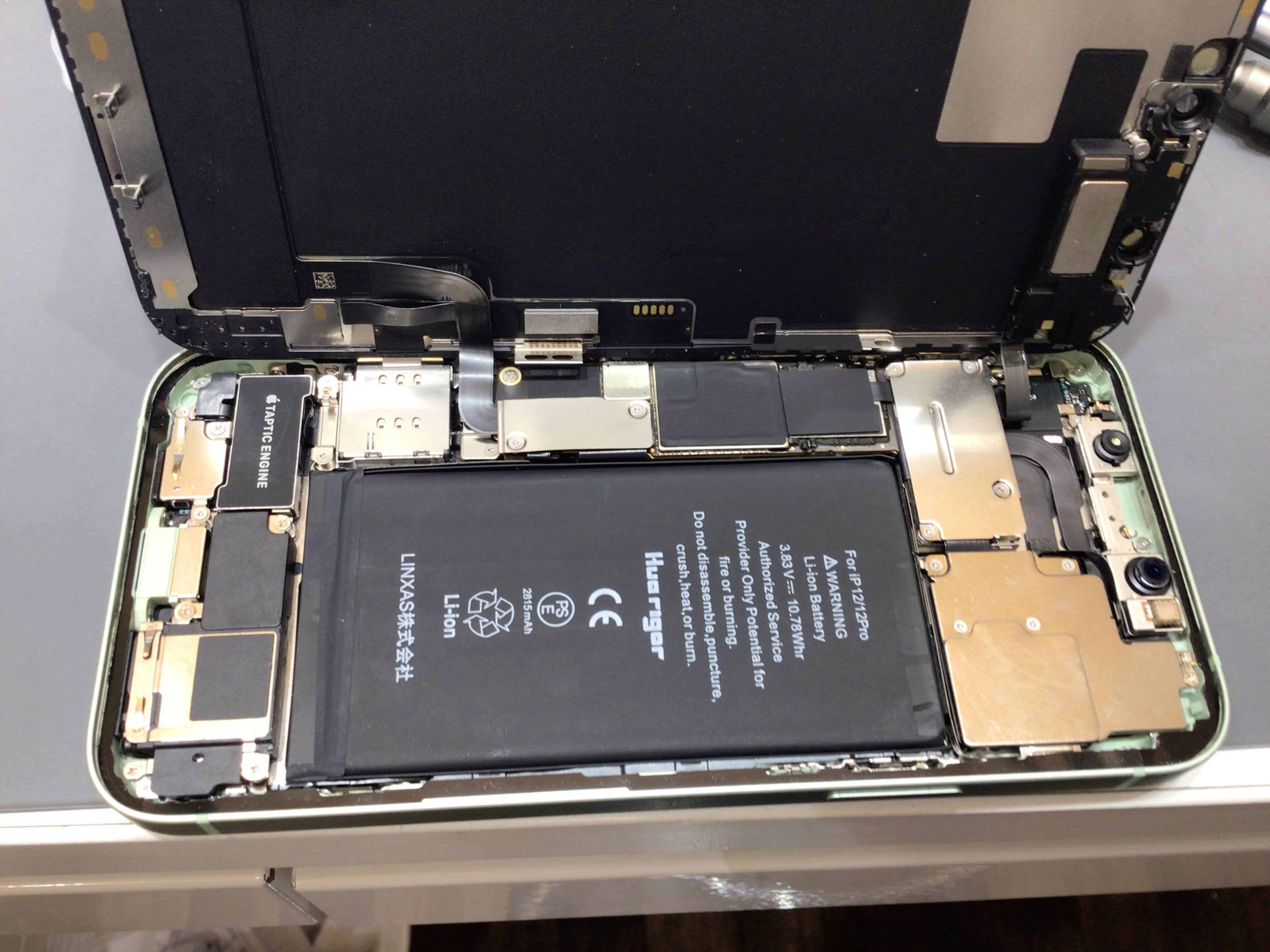 iPhone12のバッテリー交換は、データそのまま・即日修理のスマホ修理工房イーアス高尾店へ！