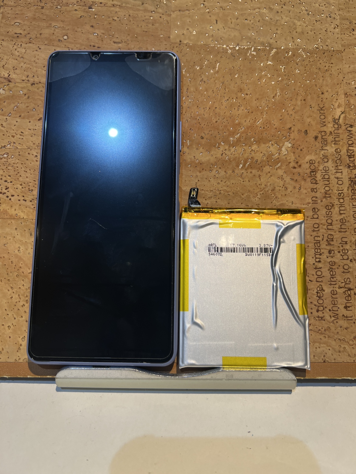 Xperia 10Ⅲ lite(エクスペリア10スリーライト)のバッテリー交換を行いました【スマホ修理工房 広島パルコ新館店】