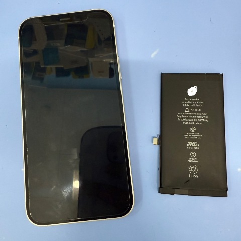 iPhone12 バッテリー交換