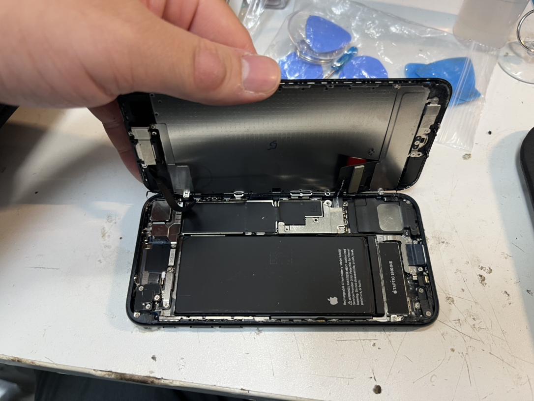 iPhone SE(第3世代)画面交換修理