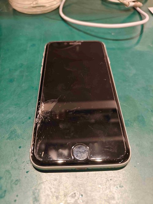 iPhone6sの液晶破損と修理