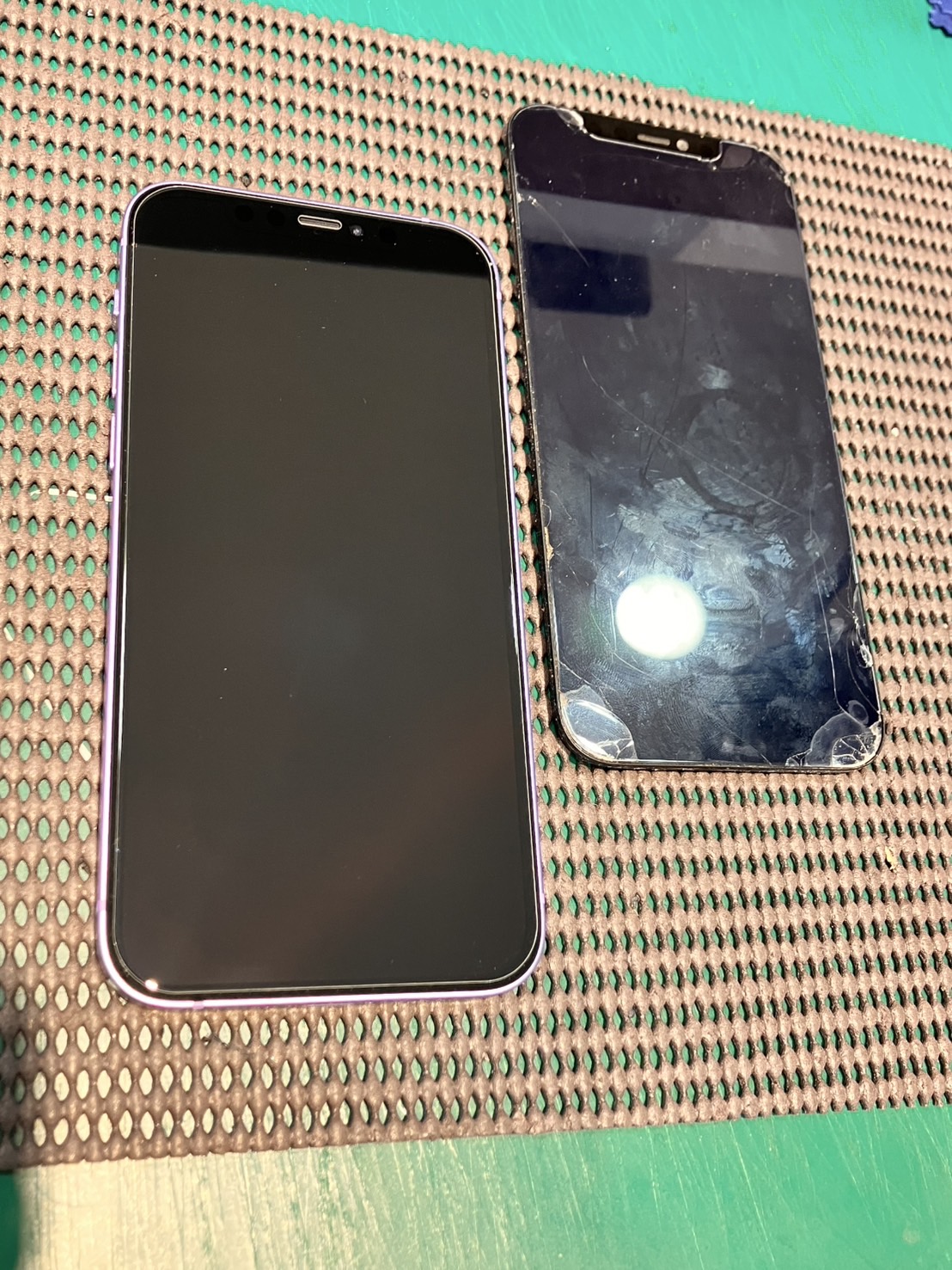 iPhone12の液晶交換を行いました！　-スマホ修理工房浦和パルコ店-
