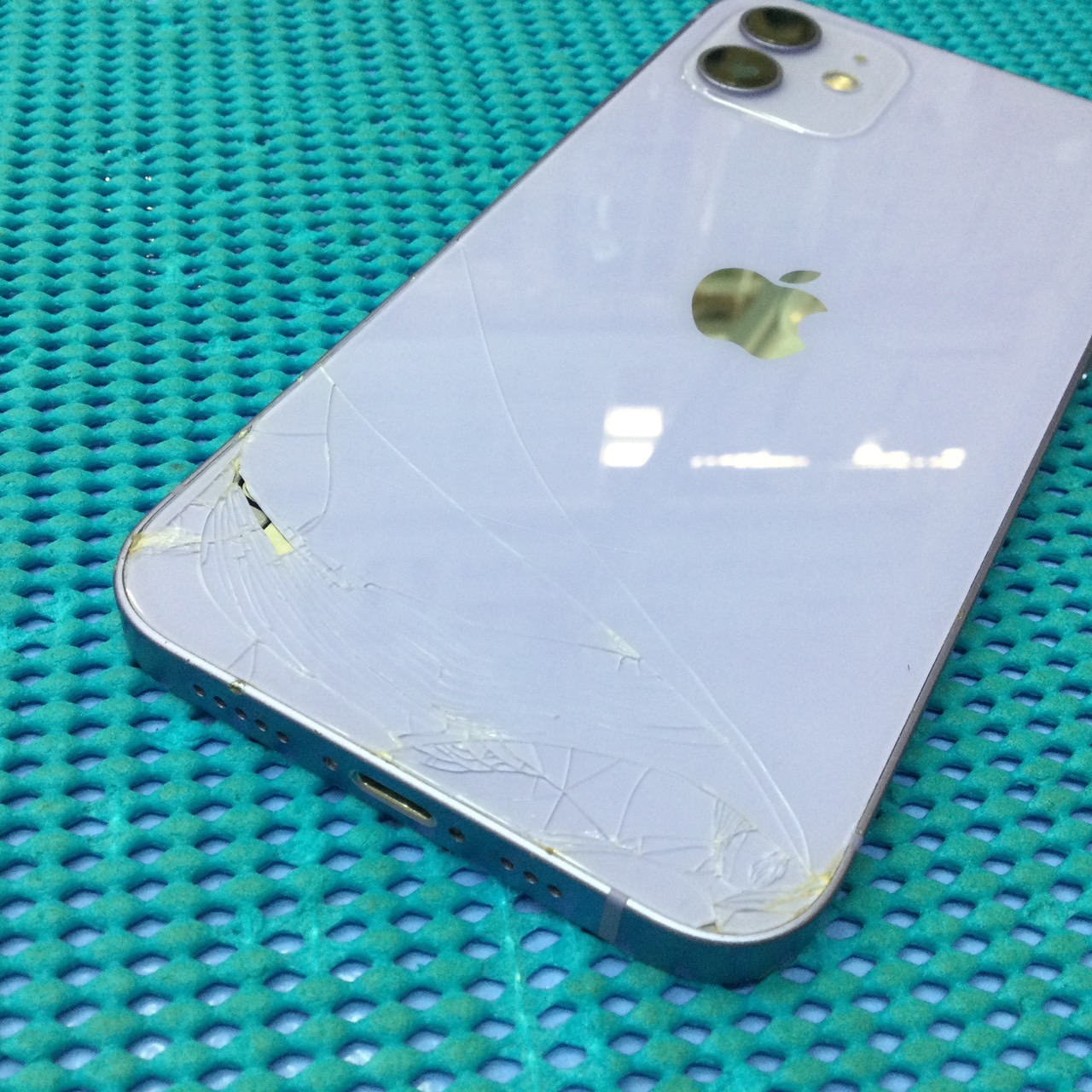 iPhone12(アイフォン12)背面ガラス修理！「スマホ修理工房　ALCo越谷店」