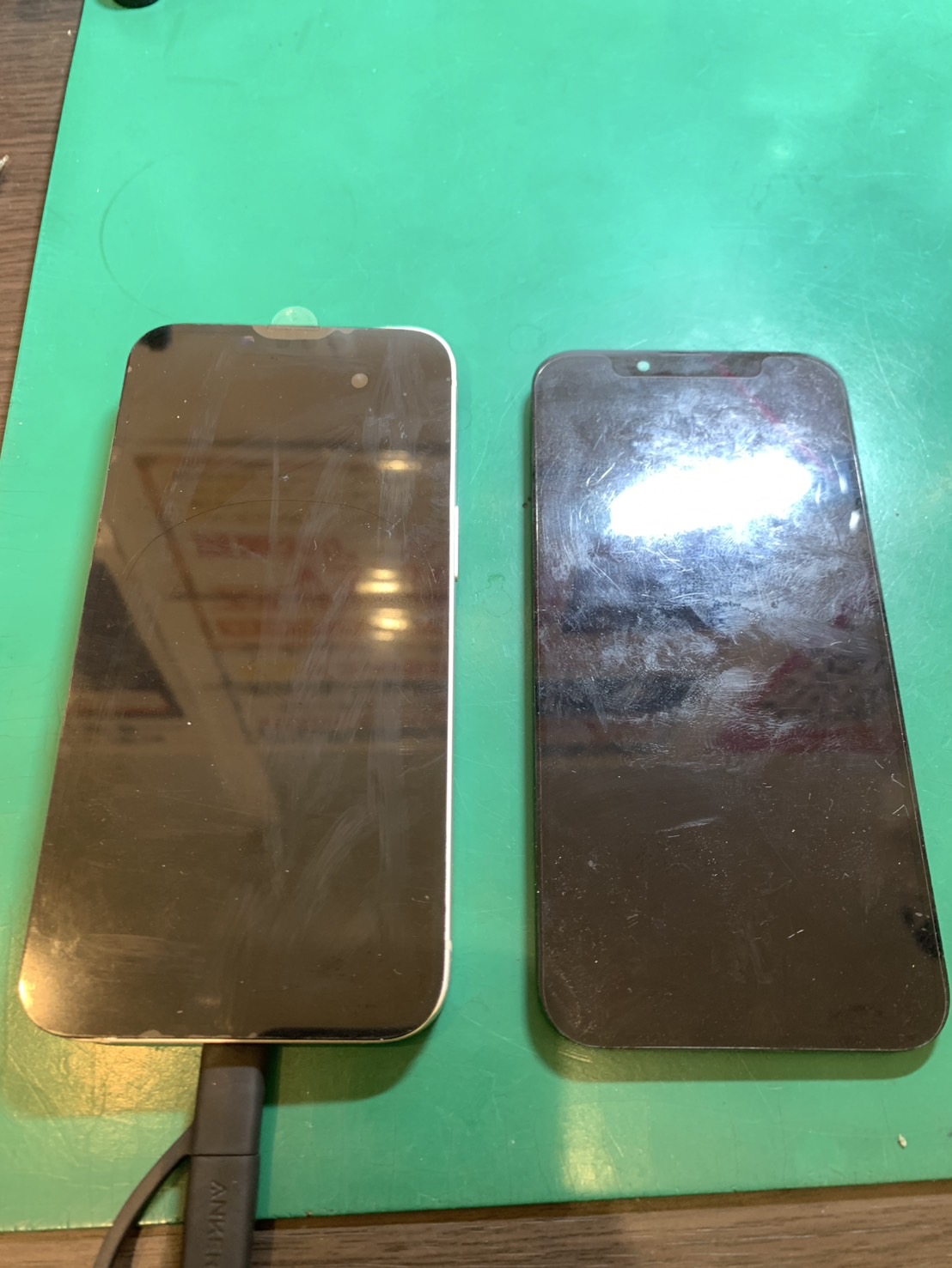 iPhone(アイフォン) 13のディスプレイ＋バッテリー交換修理【スマホ修理工房新百合丘オーパ店】