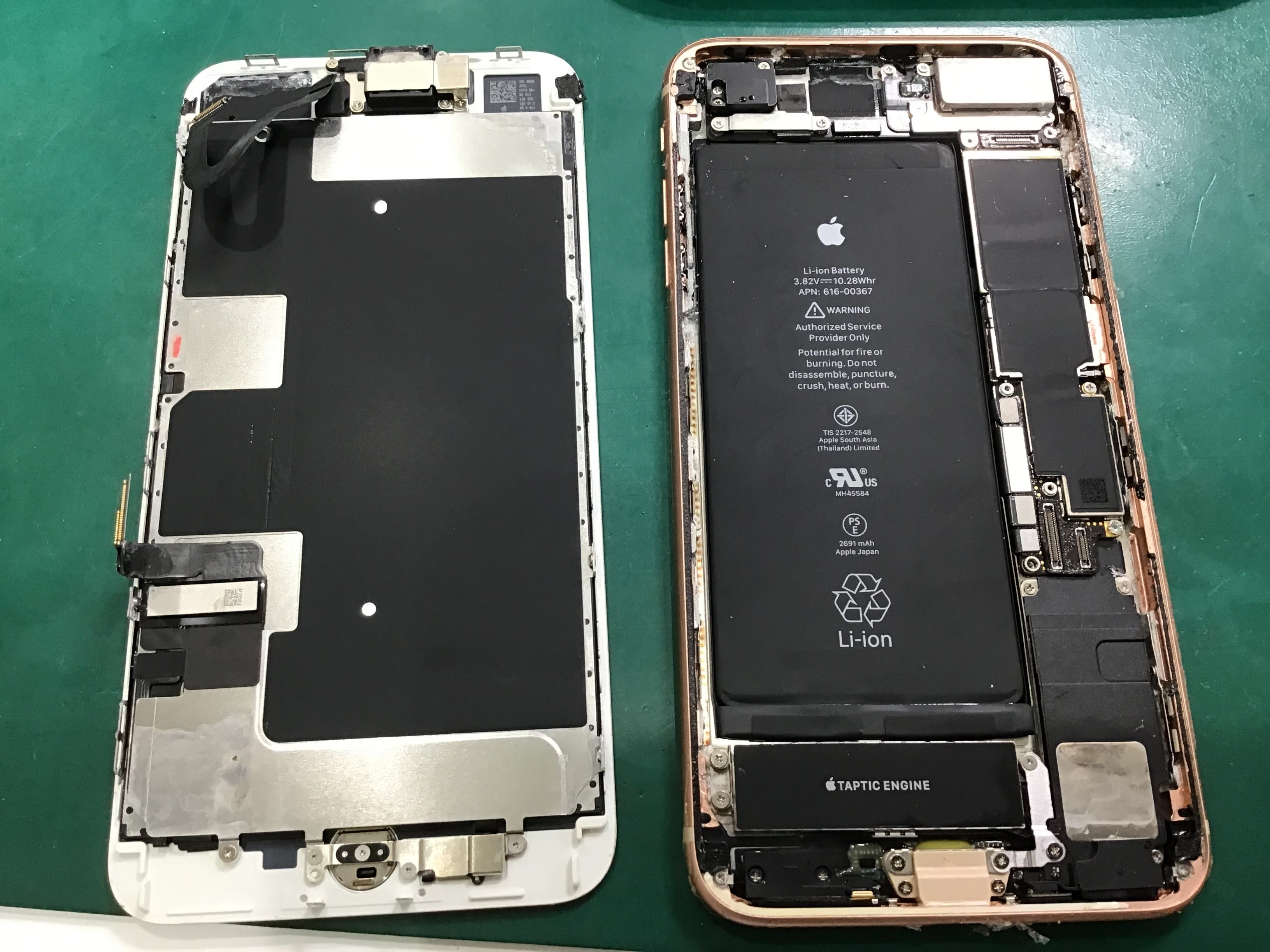 iPhone8の修理はデータそのまま・最短即日修理のスマホ修理工房中野ブロードウェイ店にご相談ください！！