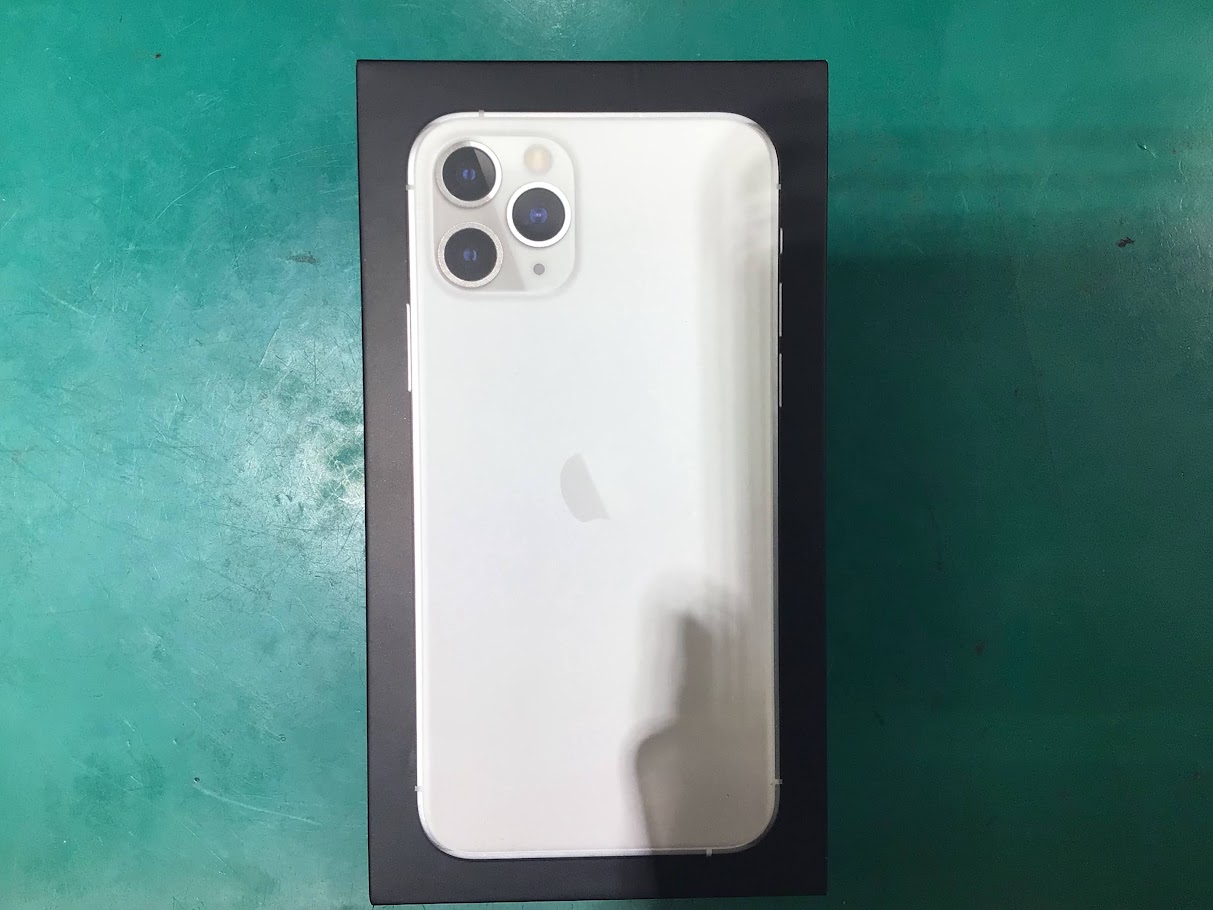 iPhone11Proのバッテリー交換ならデータそのまま・最短即日修理のスマホ修理工房ラザウォーク甲斐双葉店へ！