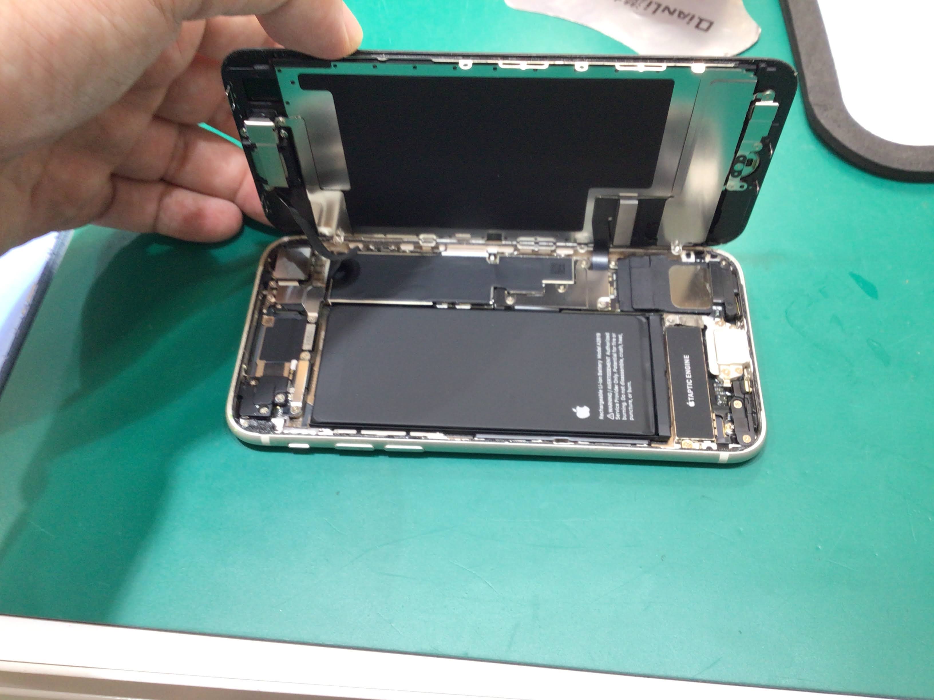 iPhoneSE3バッテリー修理　データをそのまま・最短即日修理のスマホ修理工房 聖蹟桜ヶ丘店にご相談下さい！