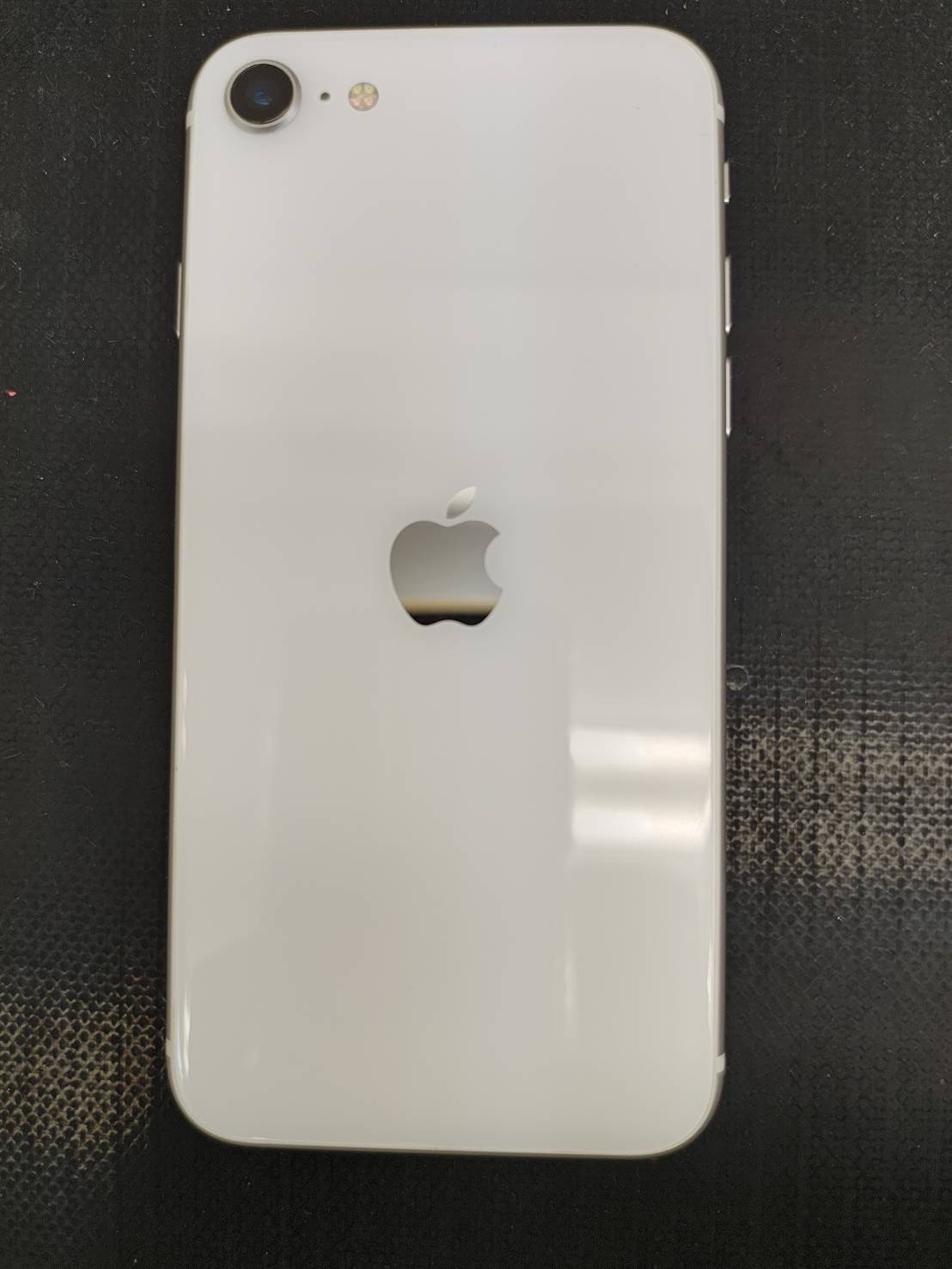 iPhoneSE3のバッテリー交換修理(登戸・向ヶ丘遊園店)
