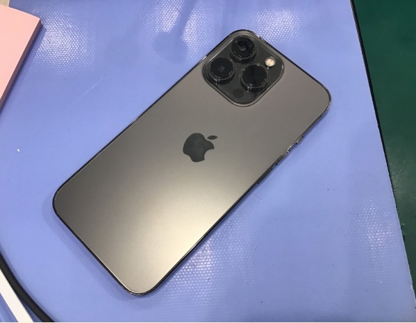 スマホ修理工房セレオ相模原店/iPhone13proの修理を承りました