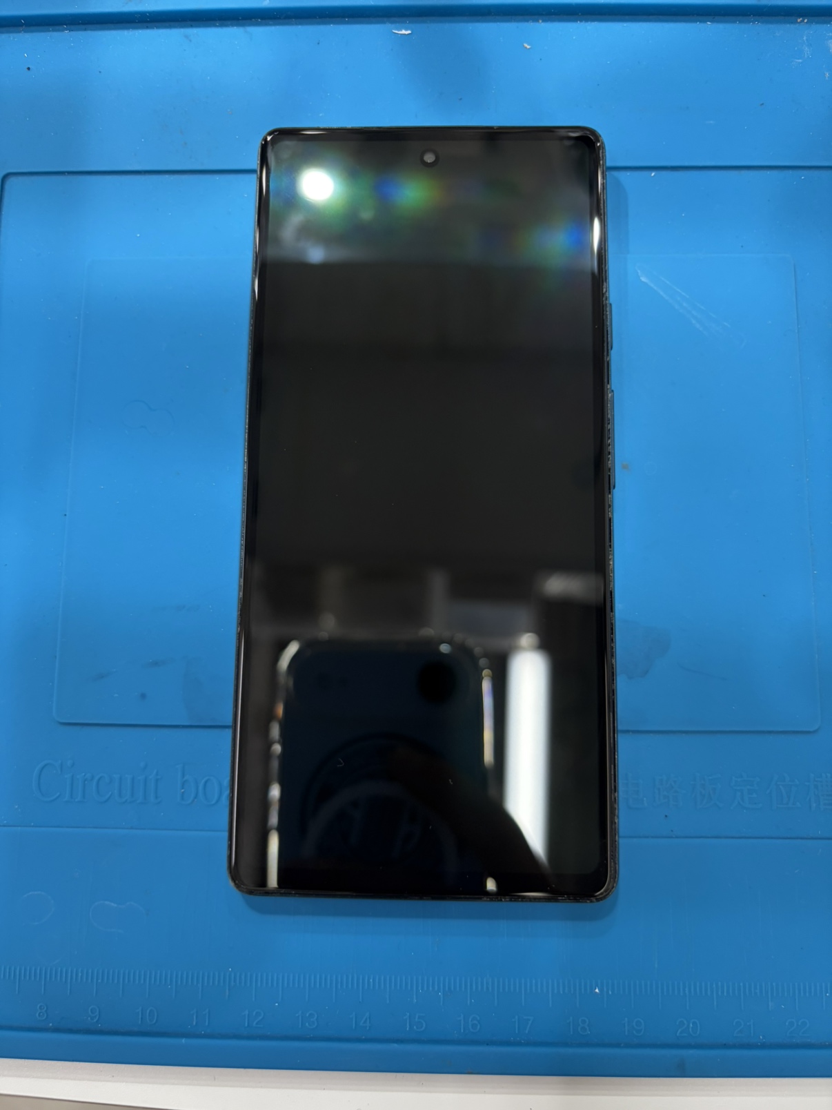 バッテリーが膨張したGoogle Pixel6aを最短即日で修理するなら【スマホ修理工房 池袋P'パルコ本店】へ！
