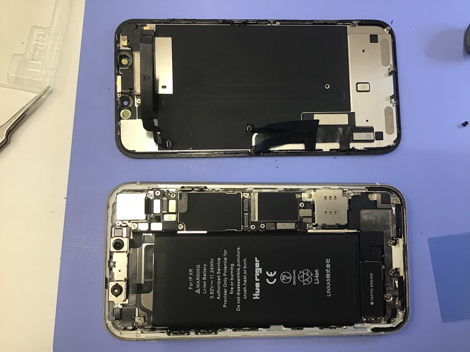 iPhoneXR バッテリー修理　データをそのまま・最短即日修理のスマホ修理工房八王子オクトーレ店にご相談ください！