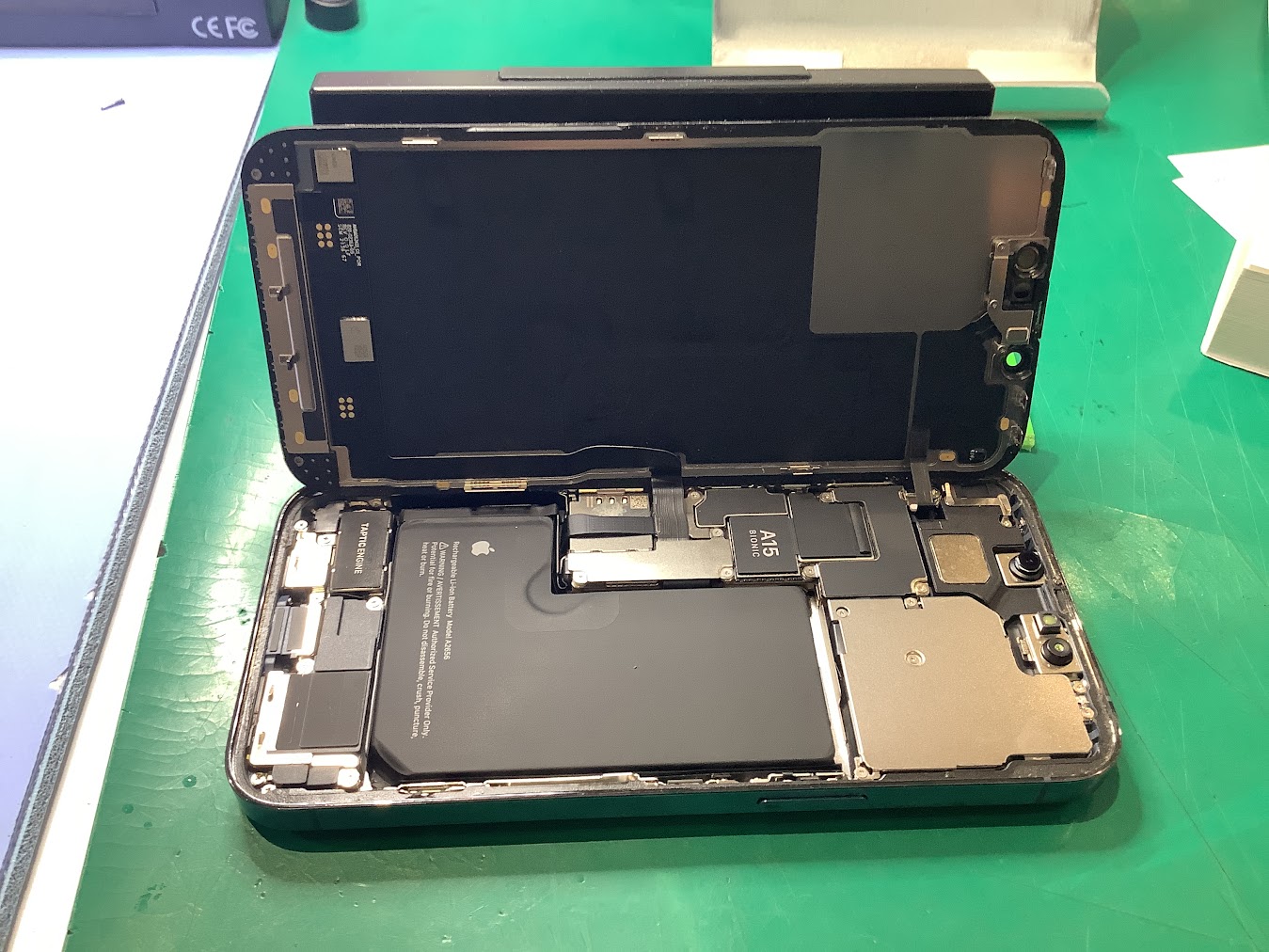 iPhone13Proのバッテリー交換ならデータをそのまま・最短即日修理のスマホ修理工房丸井錦糸町店にご相談ください！