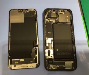 iPhoneXsの画面交換ならデータをそのまま・最短即日修理のスマホ修理工房二俣川店にご相談ください