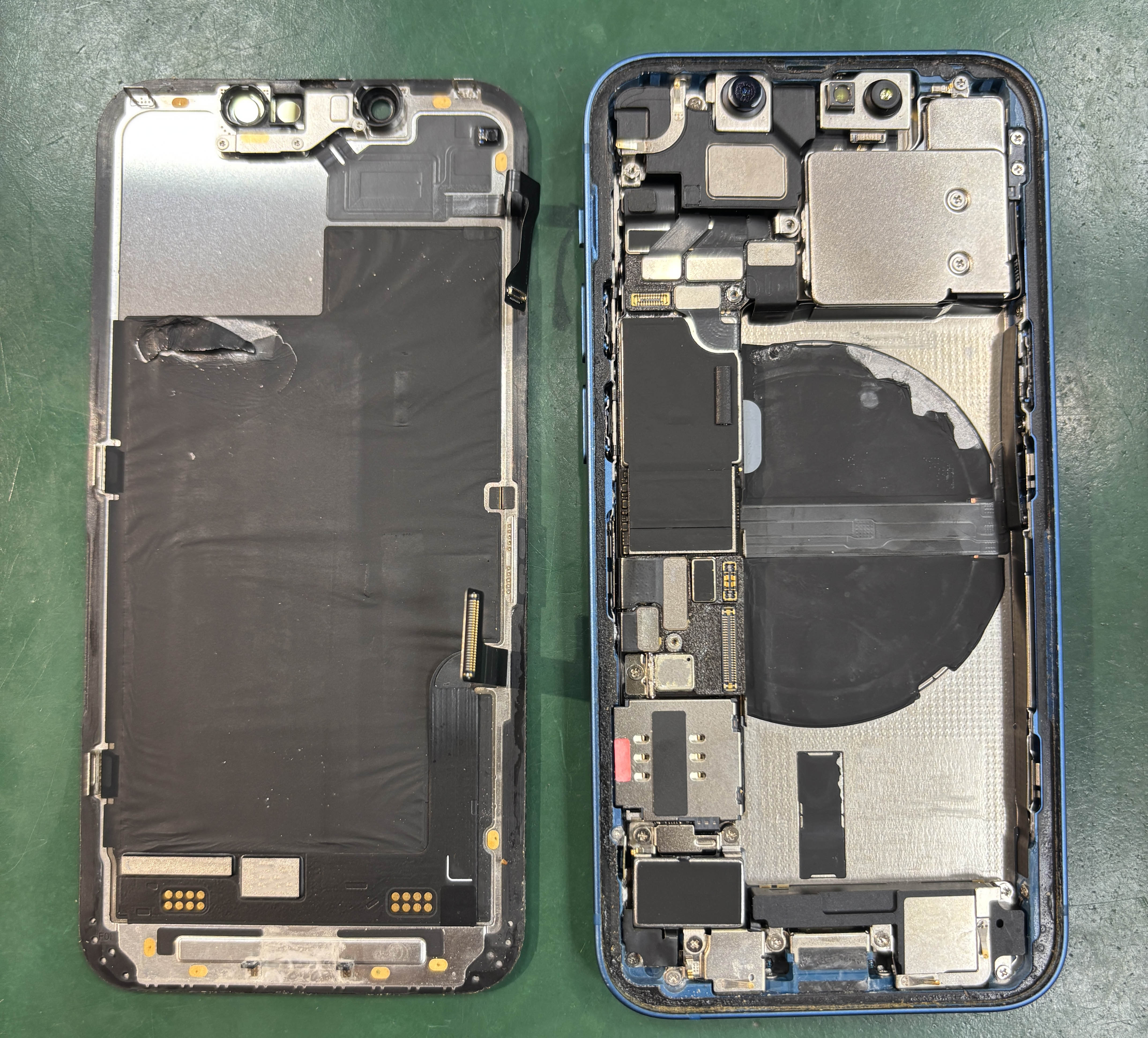 iPhone13miniの水没修理!プールに落として起動しない📱💦