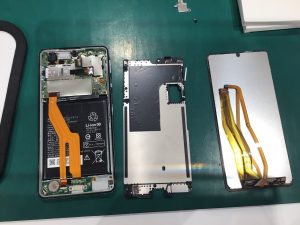 AQUOS sense5Gのバッテリー交換なら最短即日修理のスマホ修理工房西八王子店にご相談ください！
