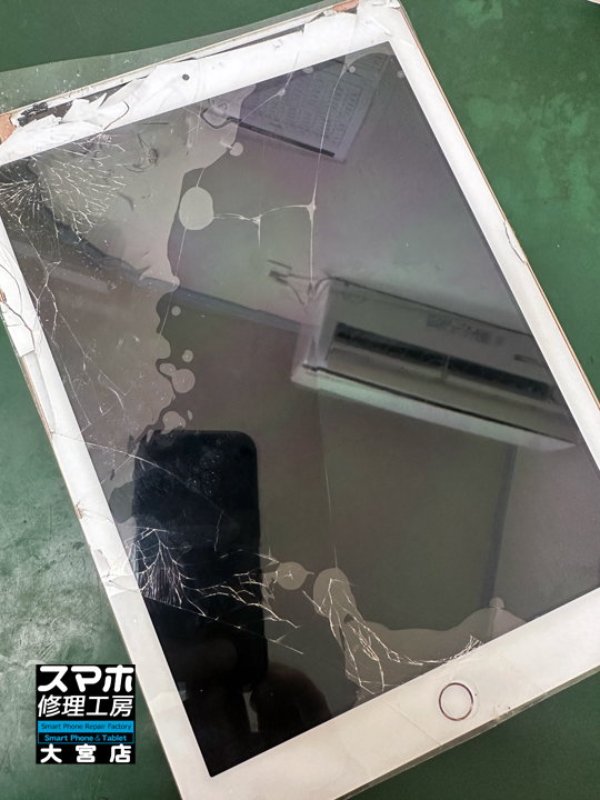 iPad 6のガラス割れ修理・分解スマホ・ゲーム修理工房大宮店
