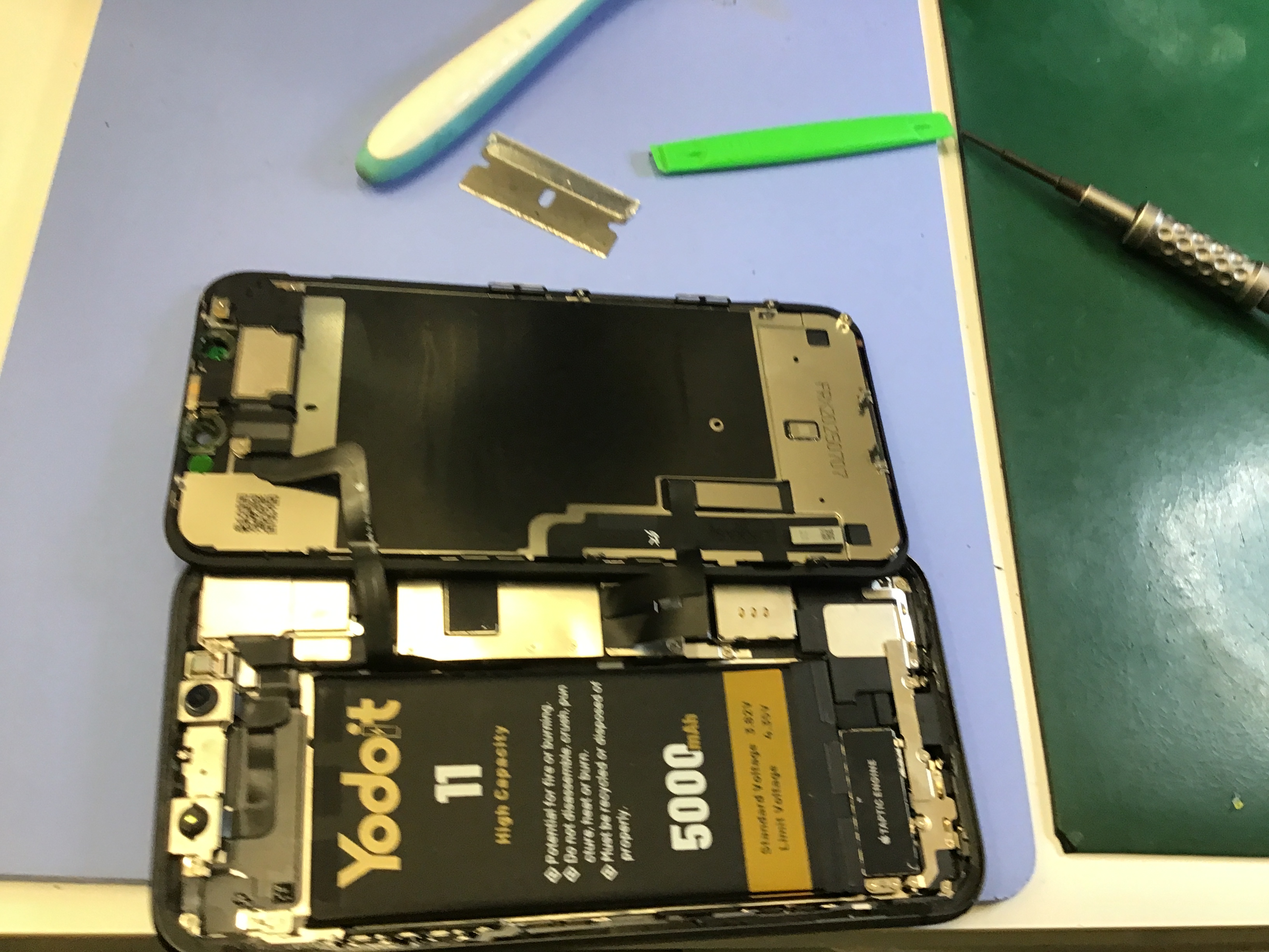 iPhone14Proのバッテリー交換なら最短即日修理のスマホ修理工房グランデュオ蒲田店にご相談ください